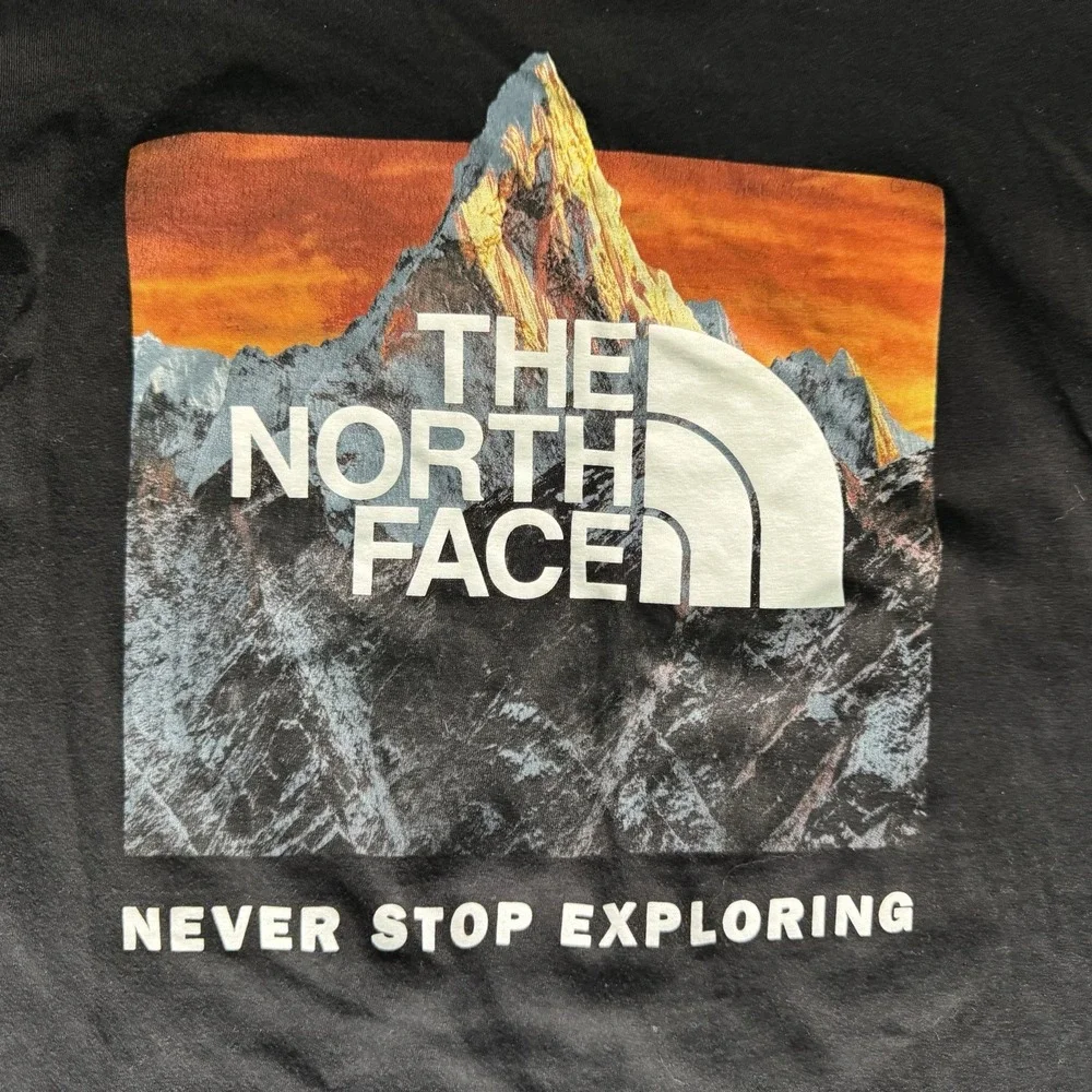 The North Face T Shirt Mens Small Black Long Sleeve Outdoors